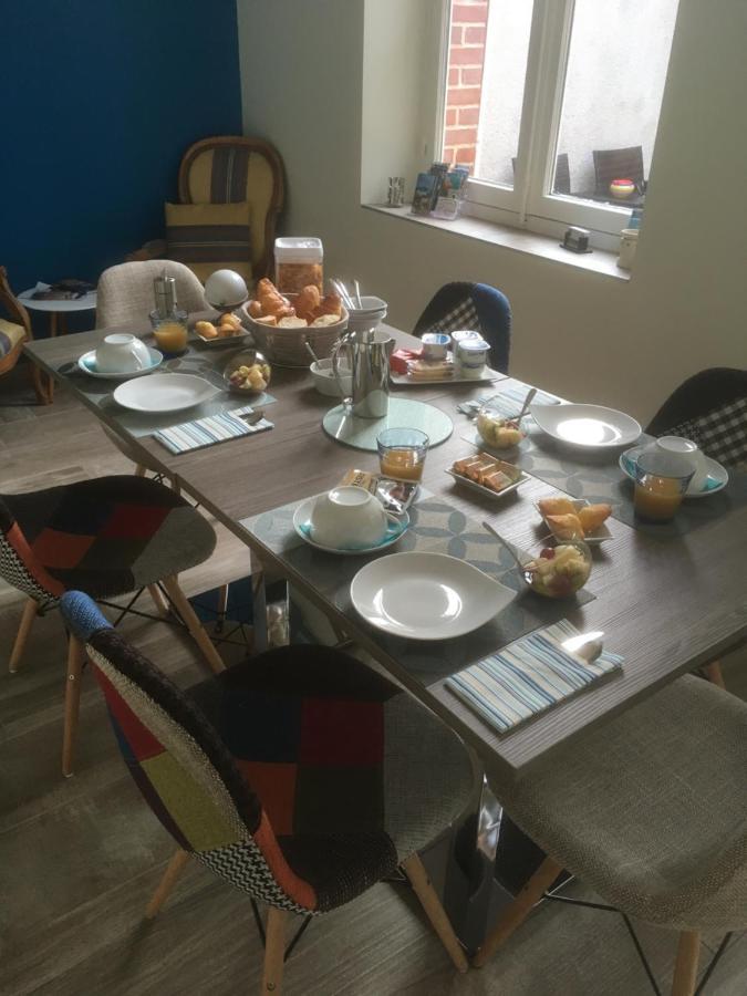 L'atelier du chateau Saint-Ay Extérieur photo